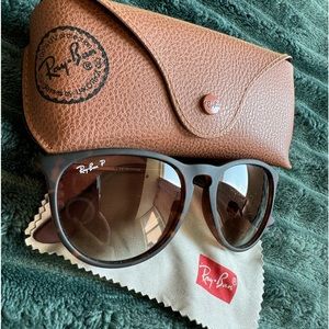 Ray-Ban Erika Tortoise sunglasses 🕶️